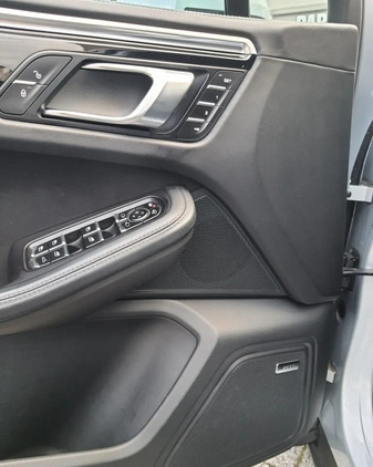 Porsche Macan cena 175000 przebieg: 99000, rok produkcji 2016 z Poznań małe 301